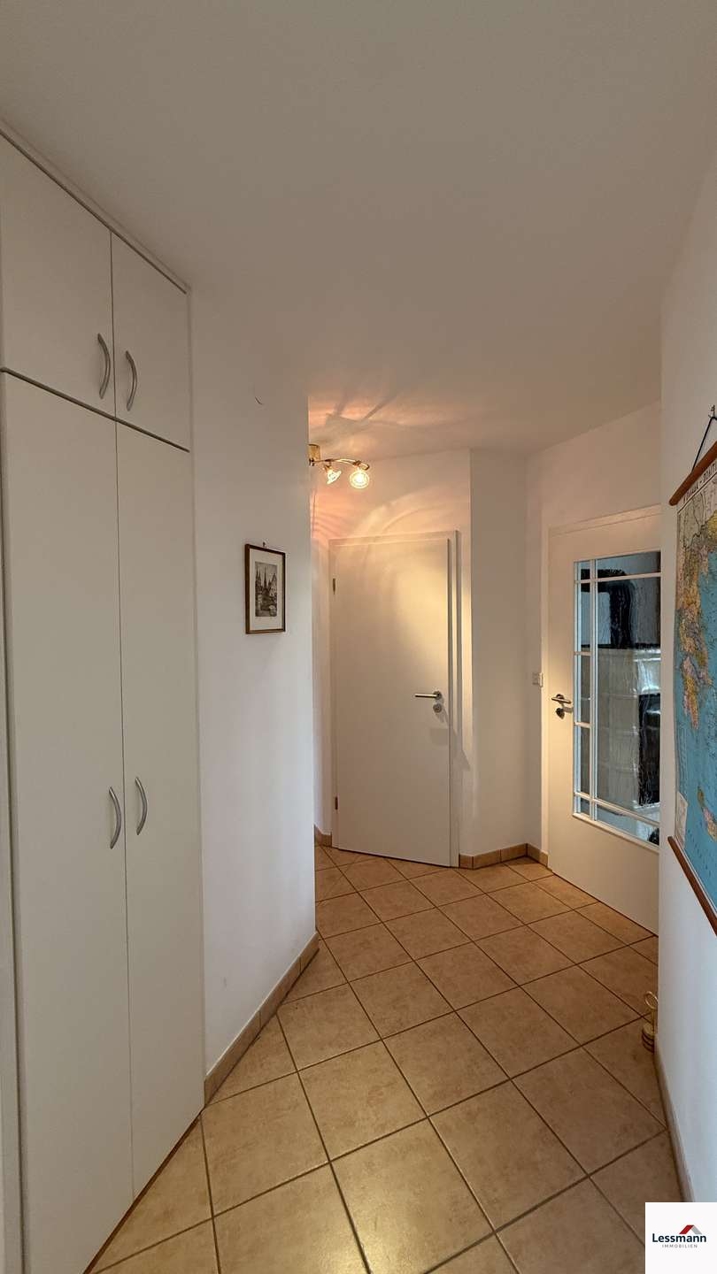 Flur IV Etagenwohnung Leinburg