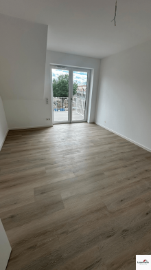 Kinderzimmer Lichtdurchflutete 3-Zimmer-Wohnung mit zwei Balkonen, Top-Schnitt & Blick in den ruhigen Innenhof
