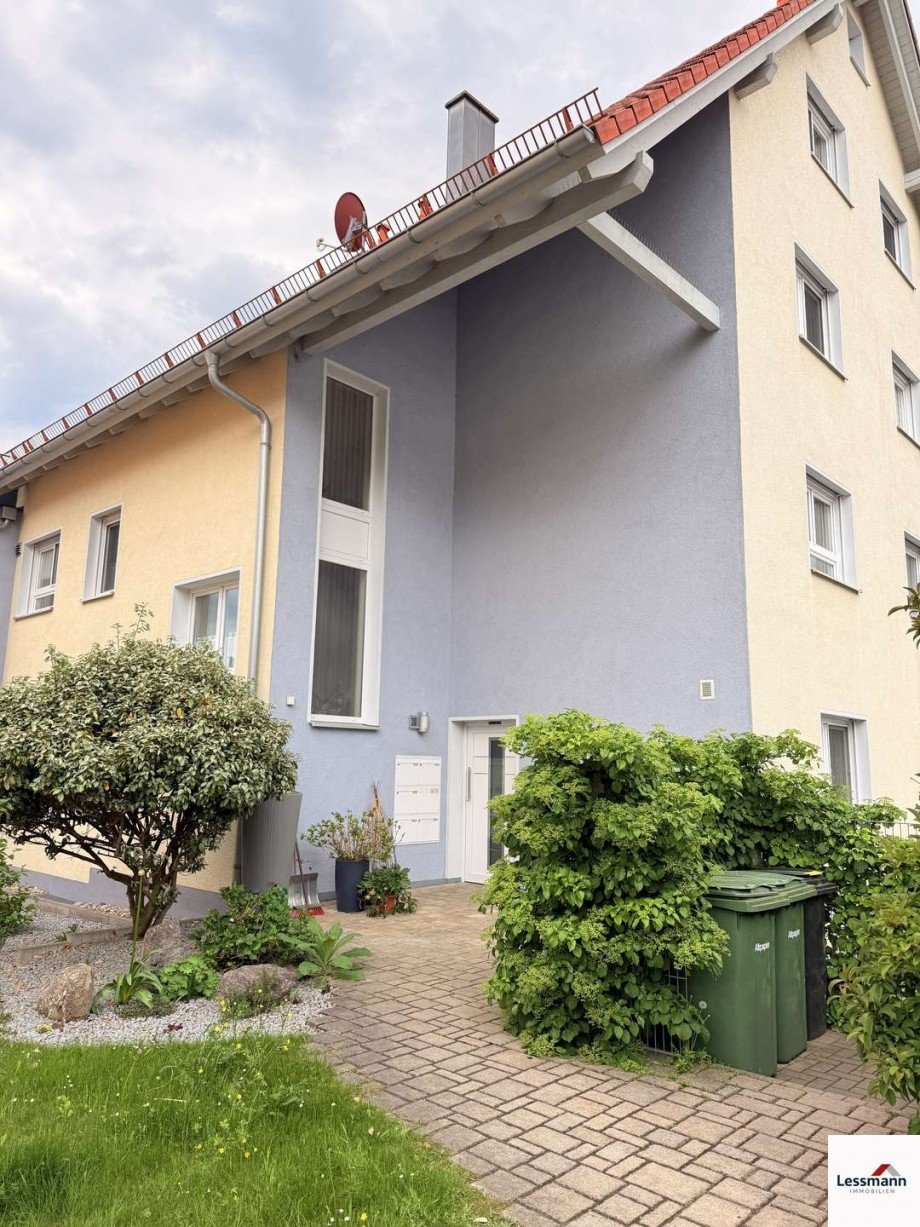 Hausansicht vorne Etagenwohnung Leinburg