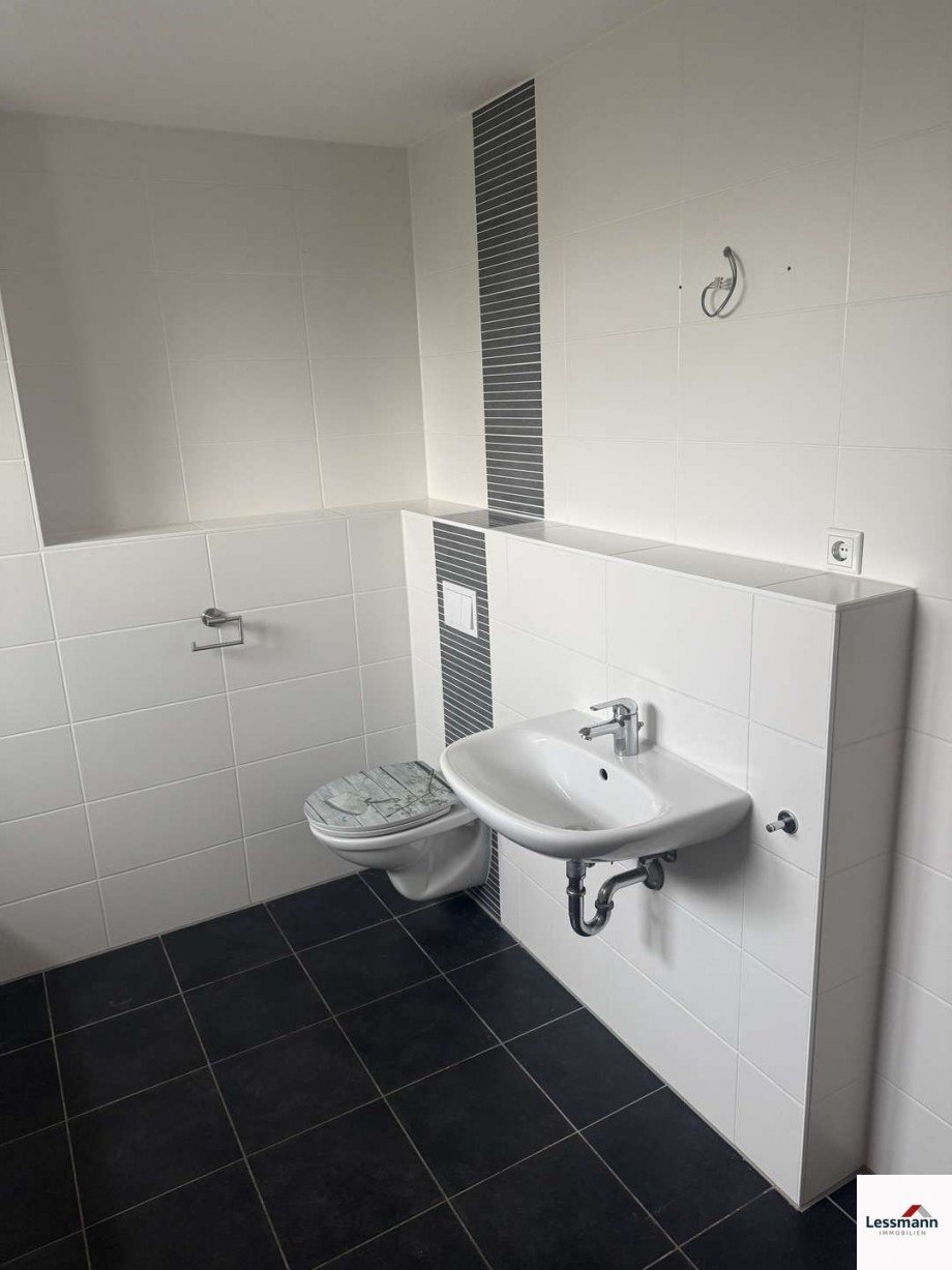 Badezimmer I Reihenmittelhaus Feucht