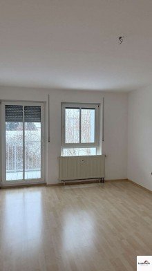 Schlafzimmer Wohnen mit Komfort: 2-Zimmer-Wohnung in Auerbach in der Oberpfalz