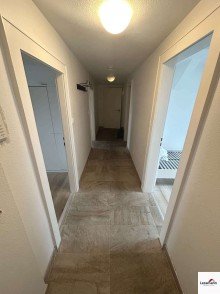 Flur Sch�ne 5-Zimmer Wohnung in perfekter Lage