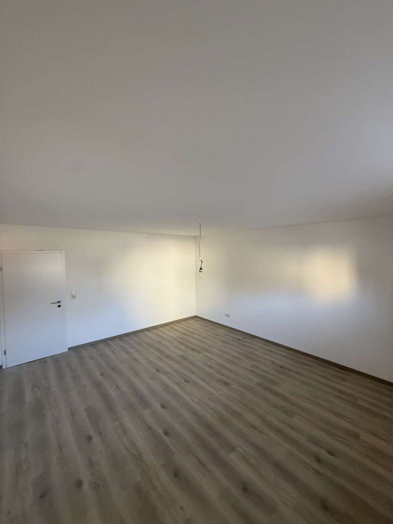 Wohnzimmer N�rnberg Erdgeschosswohnung Teilsanierte 3-Zimmer-Wohnung mit guter Anbindung in N�rnberg