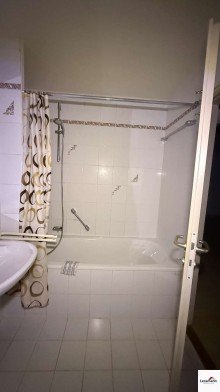 Badezimmer Wohnen mit Komfort: 2-Zimmer-Wohnung in Auerbach in der Oberpfalz