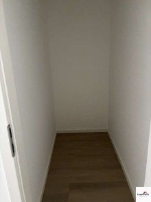 Abstellraum Gro�e 4-Zimmer Wohnung mit Terrasse und kleinem Garten