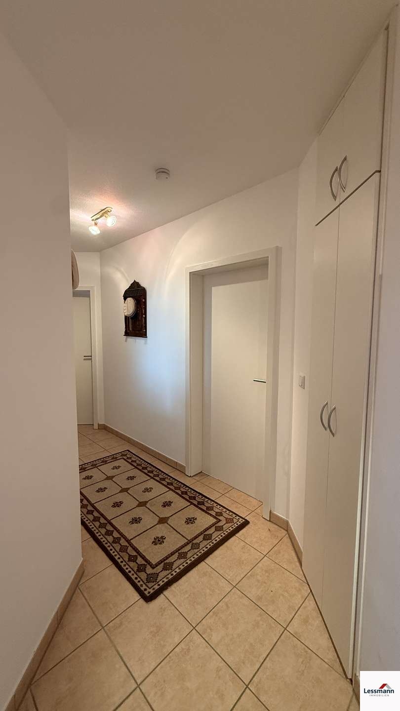 Flur II Etagenwohnung Leinburg