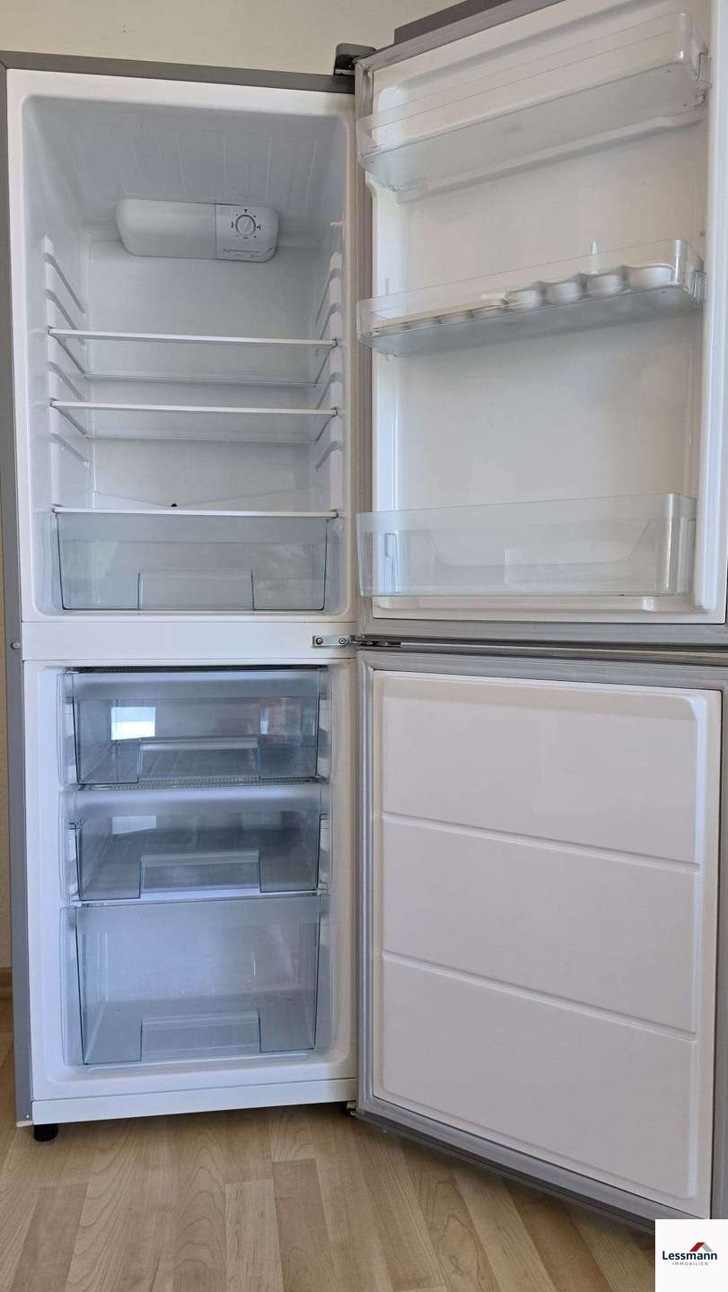 K�hlschrank Dachgeschosswohnung Auerbach in der Oberpfalz