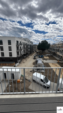 Balkon Lichtdurchflutete 3-Zimmer-Wohnung mit zwei Balkonen, Top-Schnitt & Blick in den ruhigen Innenhof