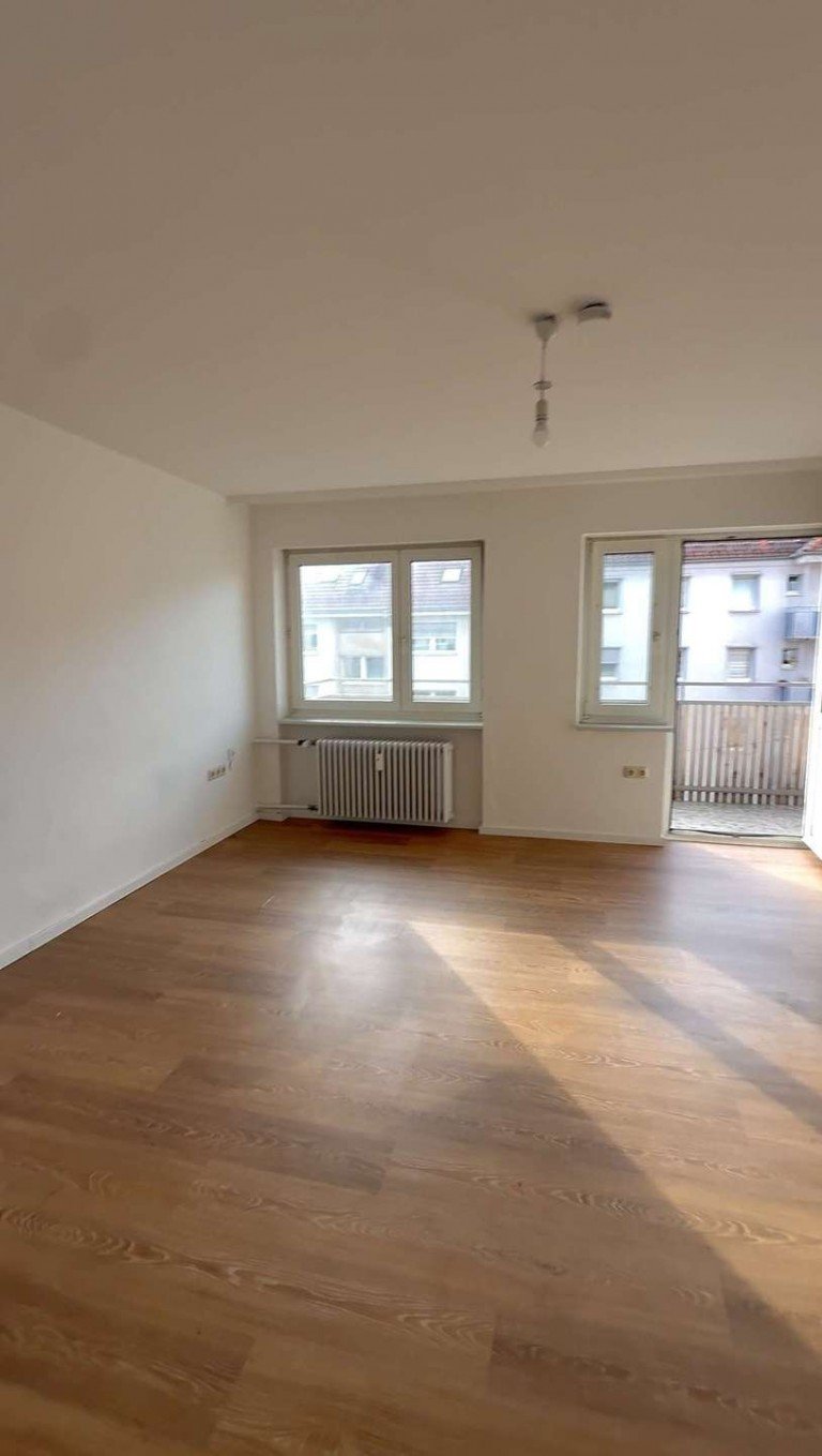 Wohnzimmer N�rnberg Etagenwohnung 3-Zimmer-Wohnung mit Balkon in Top-Lage